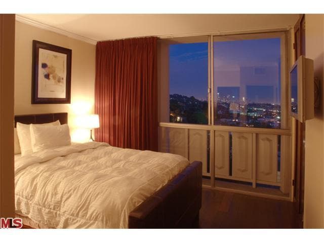 Bedroom - 4411 Los Feliz Blvd