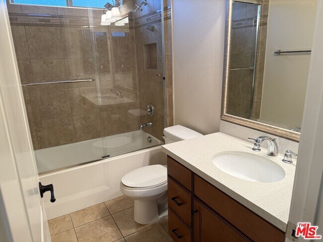 Building Photo - 1120 Columbia Trl