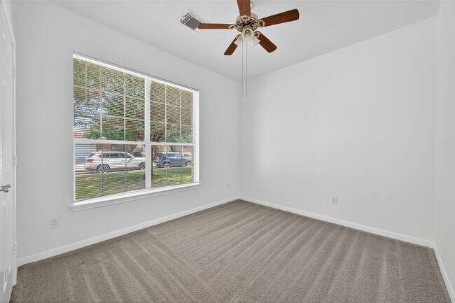 Building Photo - 21339 Bella Jess Dr