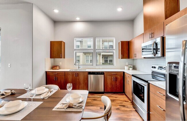 Building Photo - 17181 SW Snowdale St