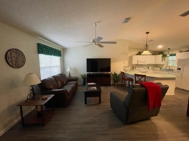 Building Photo - 1323 Ballesteros Dr