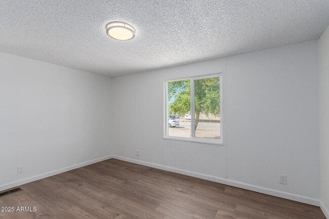 Building Photo - 26701 Shangra Ln