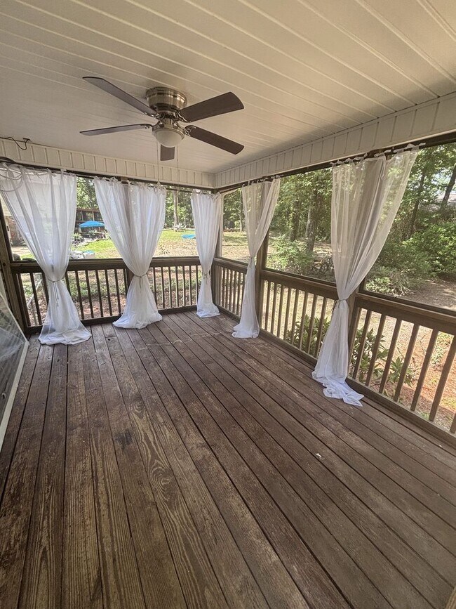 Building Photo - 1451 Arrowhead Trail