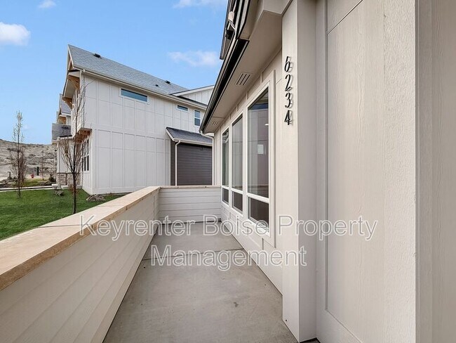 Building Photo - 6234 N Holly Spgs Ln