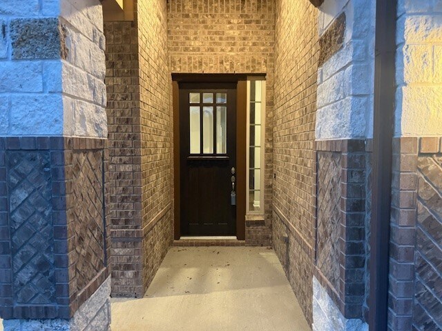 Building Photo - 135 Bloomhill Pl