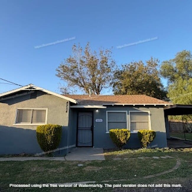 Building Photo - Nice Home For Rent with private yard