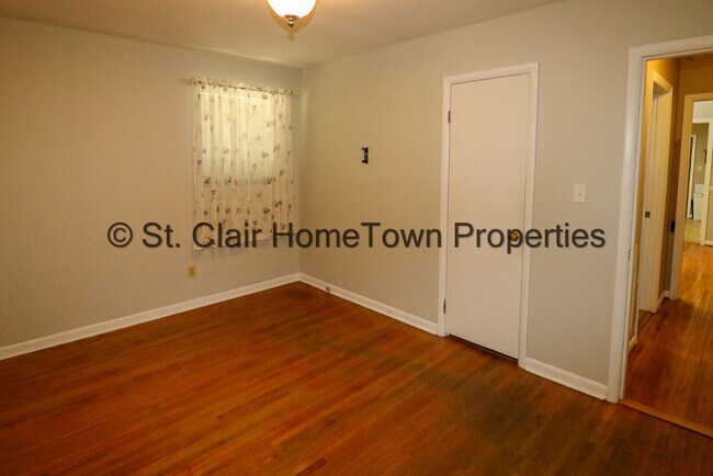 Building Photo - Ragland Rental