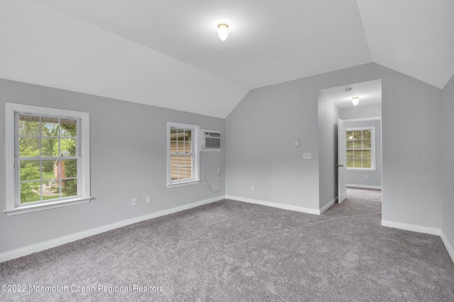 Building Photo - 5 Dugans Ln