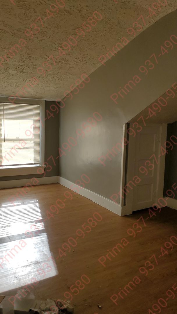 Building Photo - Large 5 bed 2 bath House in South Park, 5 ...