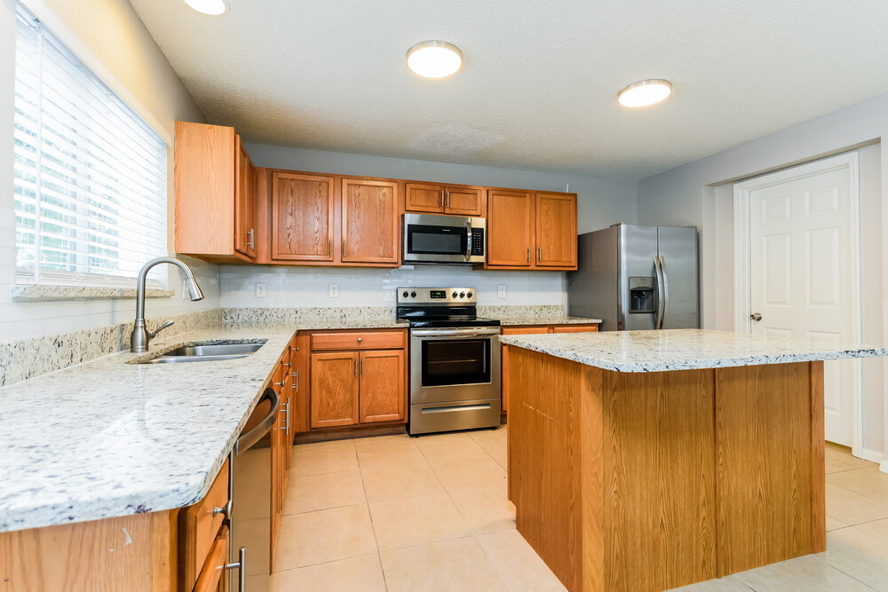 Building Photo - 16805 Gold Star Ct
