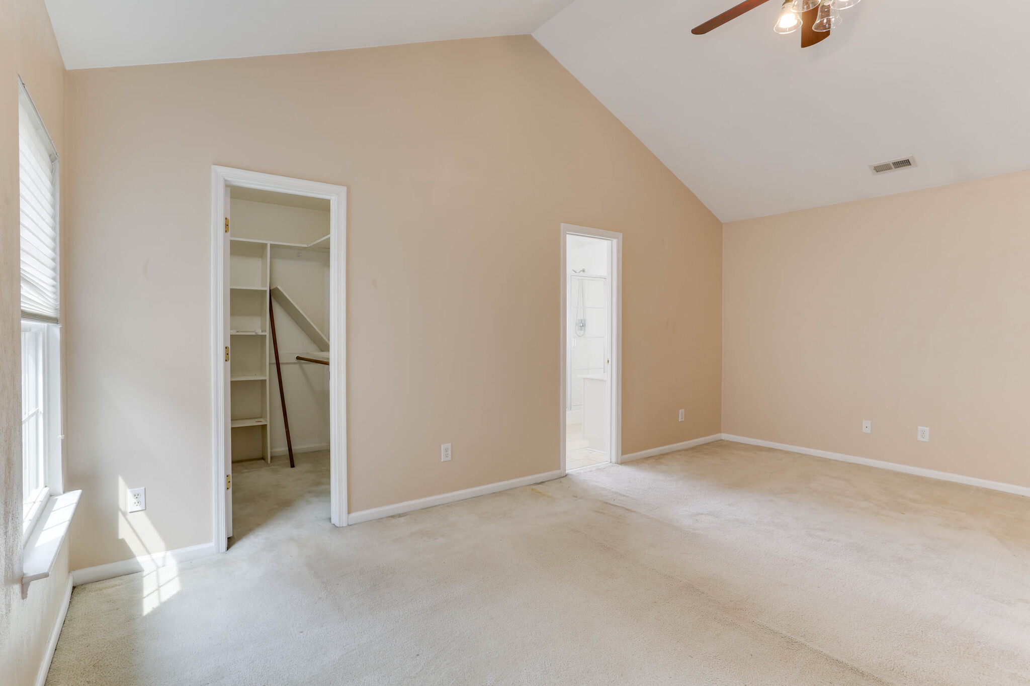 Building Photo - 1553 Wynd Crest Way