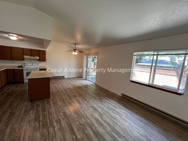 Building Photo - 2603-05 8th