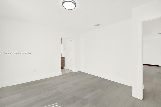 Building Photo - 1226 SW 76th Ct