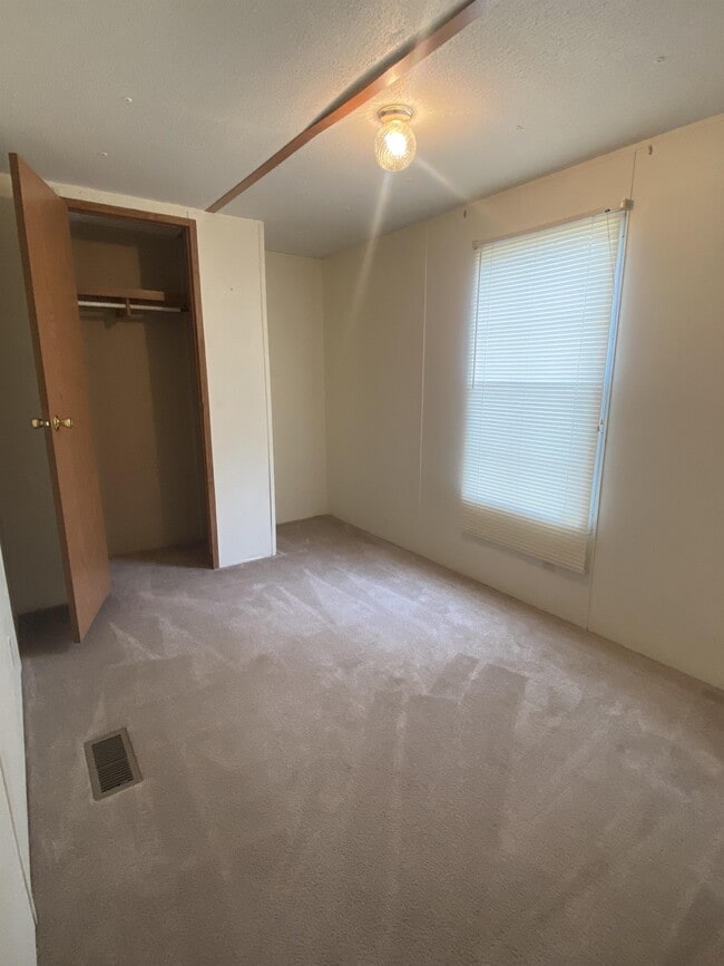 Building Photo - 2894 Lake Upchurch Dr