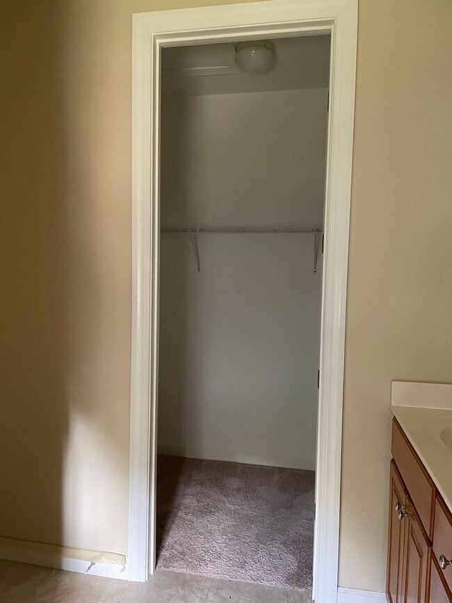 Building Photo - Great 3 Bedroom home - Coming from March 20th