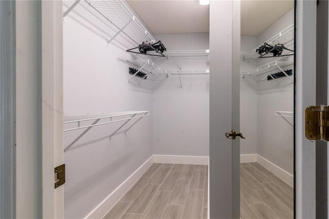 Building Photo - 6908 Arbor Oaks Cir
