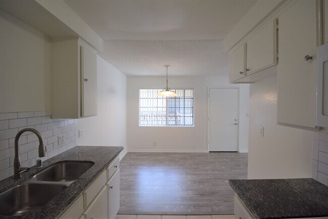 Building Photo - 11225 Huston St