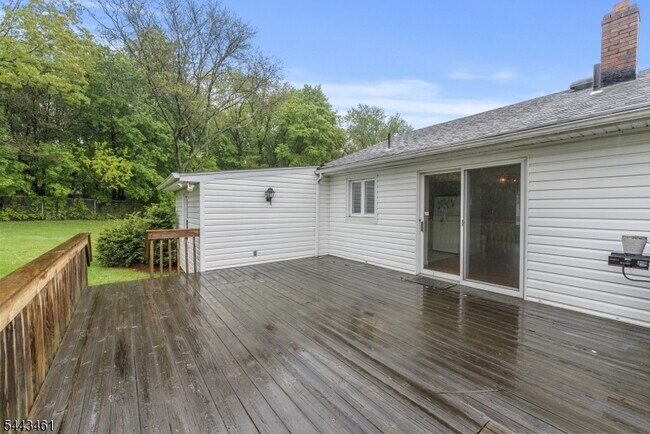 Building Photo - 46 Daka Ct
