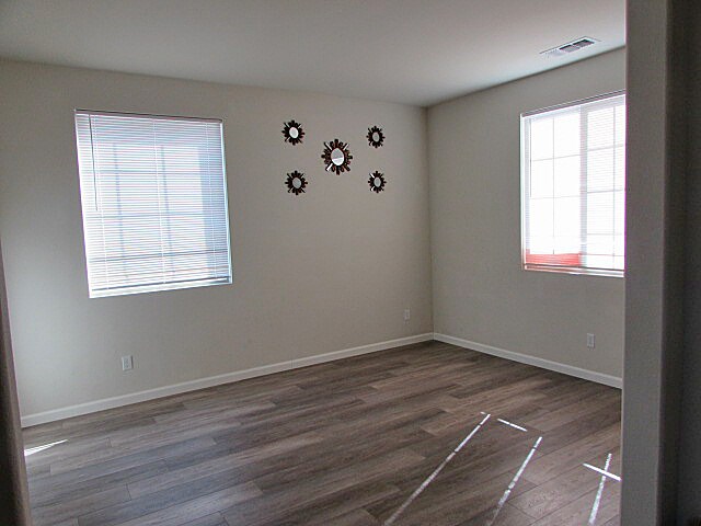 Building Photo - Spacious 5-Bedroom Home with Loft, Solar P...