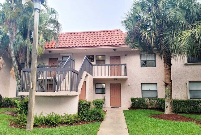 Building Photo - 15702 E Waterside Cir