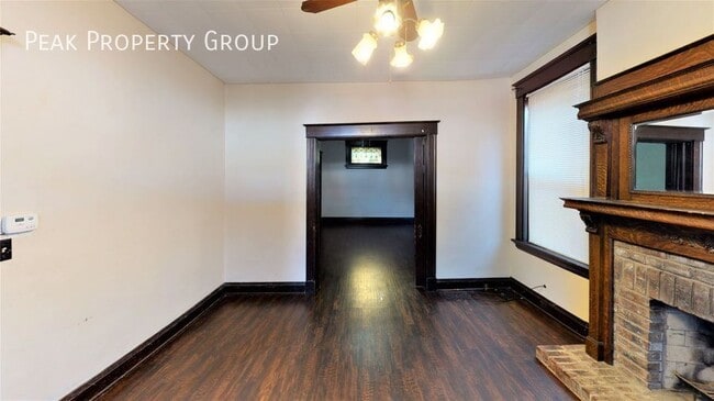 Building Photo - 2354 Stratford Ave