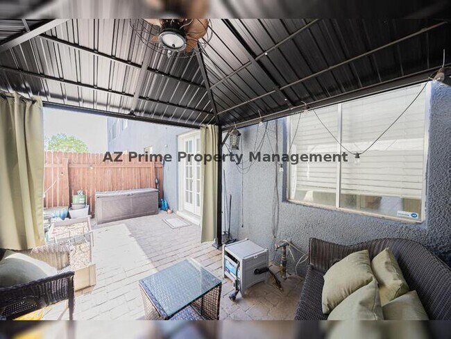 Building Photo - 1808 N 32nd St