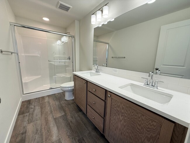 Building Photo - Brand New Stunning 3 Bed/2.5 Bath Townhouse-Old Farm District