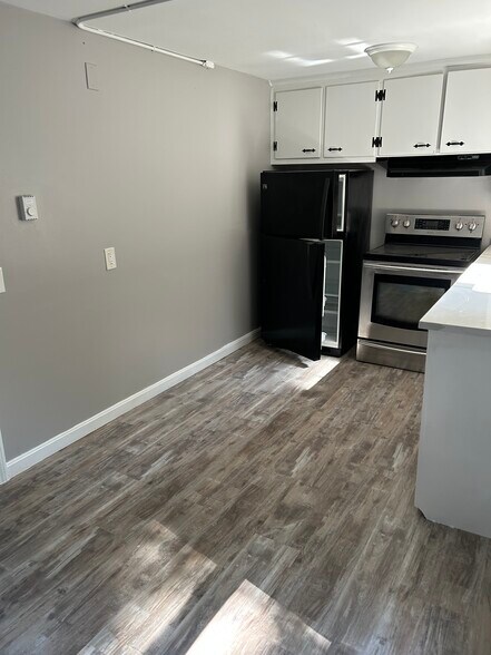 Building Photo - 1136 Atwood Ave