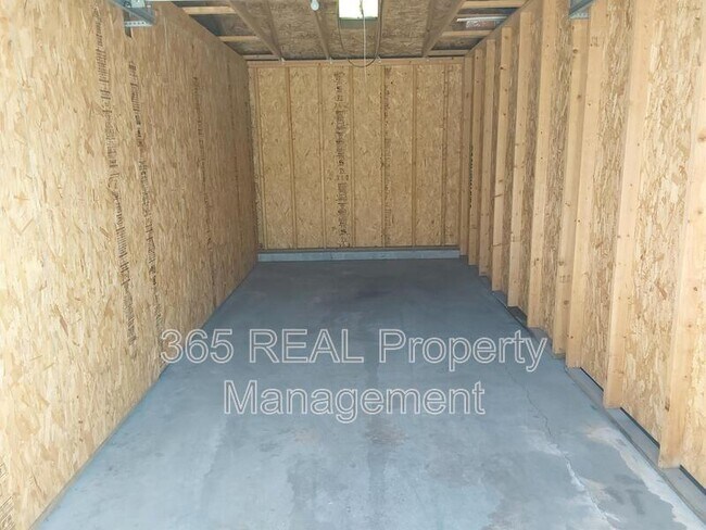 Building Photo - 2551 W 24th St