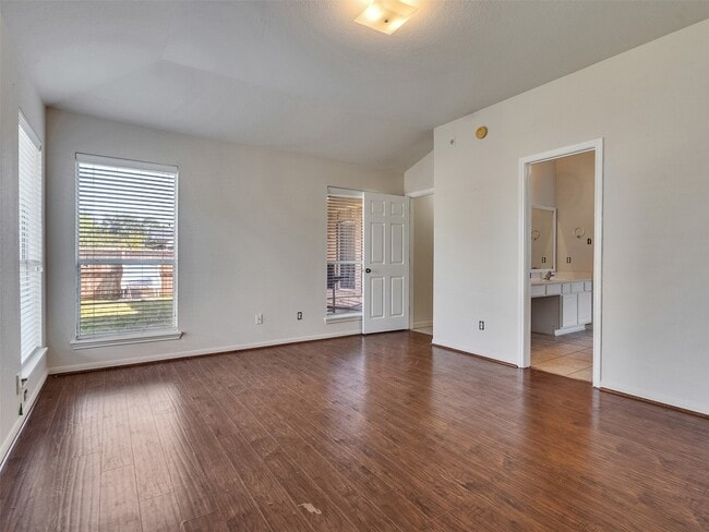 Building Photo - 2306 Diamond Springs Dr