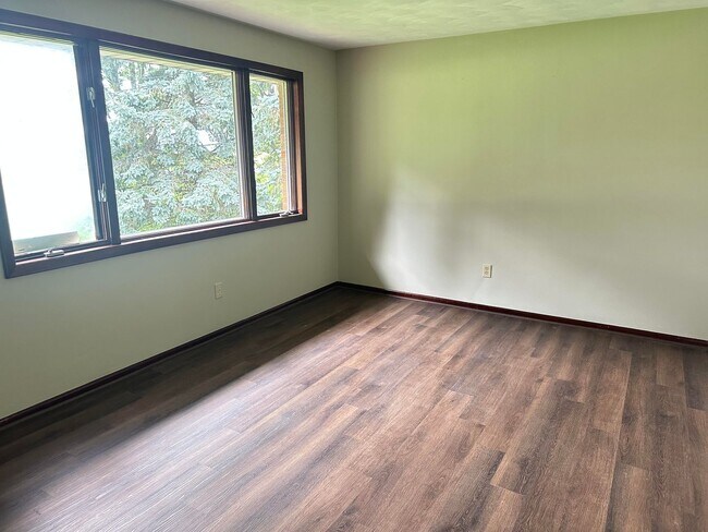 Building Photo - 3574-3576 Kidron Road