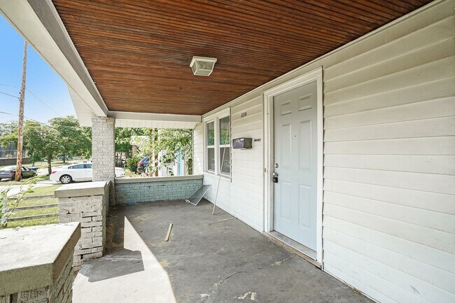 Building Photo - 459 Dickinson St SE