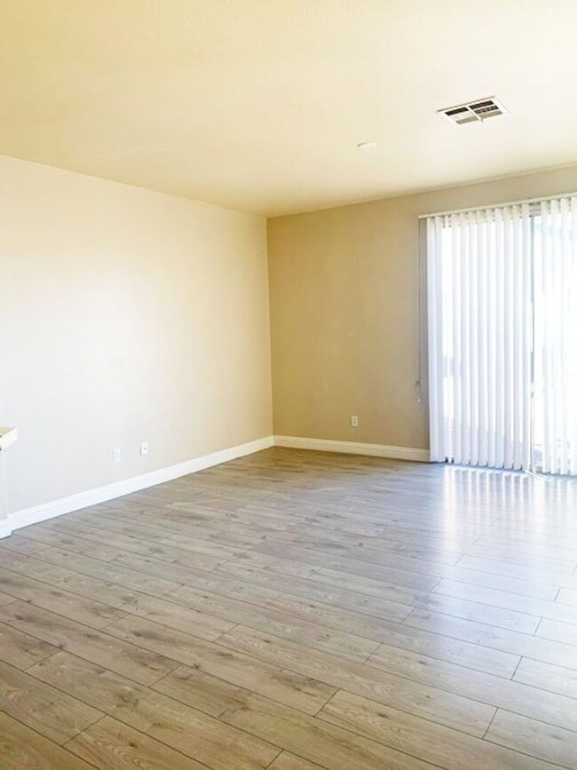 Building Photo - Single story 3 bed 2 baths property inside the gated Cactus Springs community! Home has all LVP a...