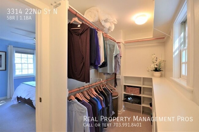 Building Photo - 3314 22nd St N