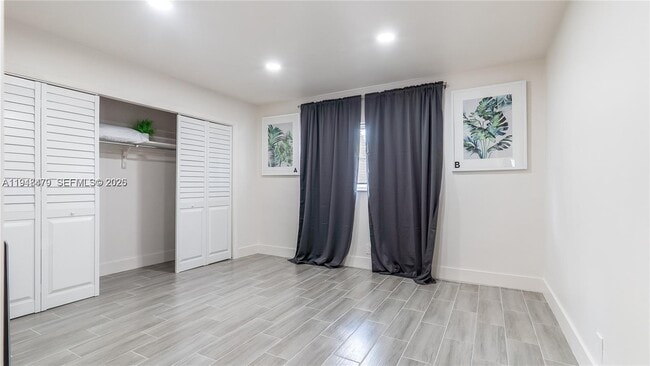 Building Photo - 1702 SW 20th St