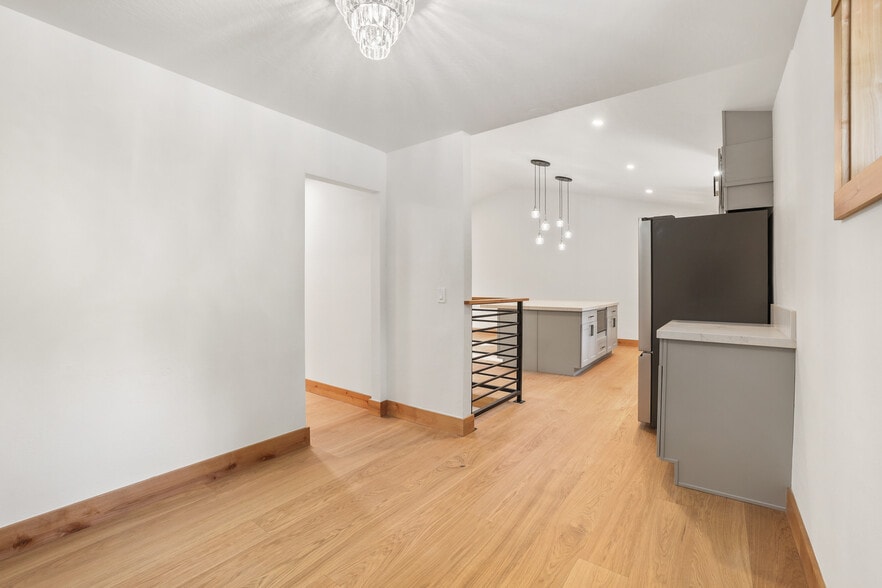 Attached Dining Room - 1029 Tomahawk Trl