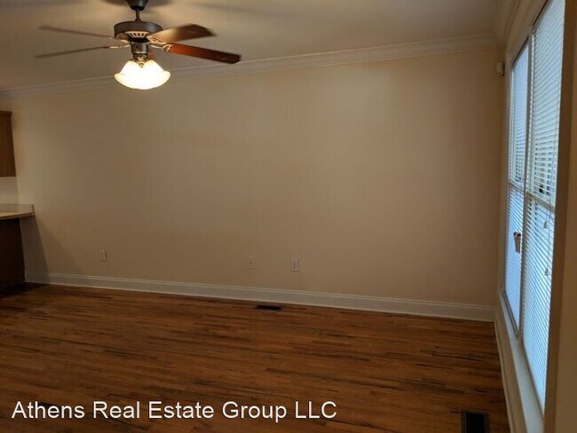 Building Photo - 5 br, 3 bath House - 170 Mandy Drive