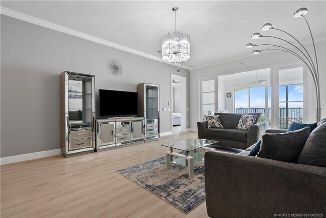 Building Photo - 34 Harbour Isle Dr W