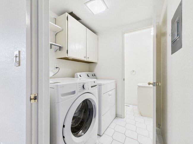 Building Photo - Beautiful condo now available at Cypress Grove.