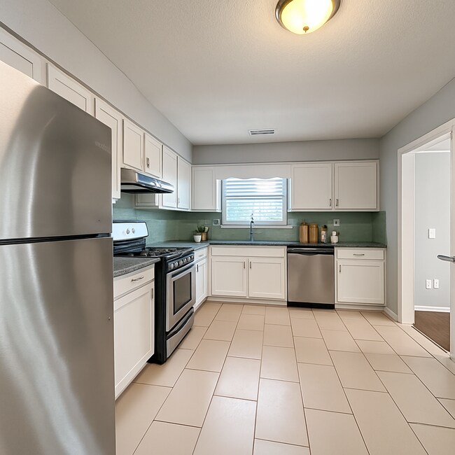 Building Photo - Charming 3-Bed Home in North Ridge Estates Mesquite