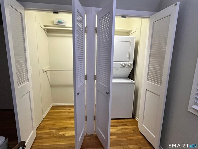 Building Photo - 245 Unquowa Rd