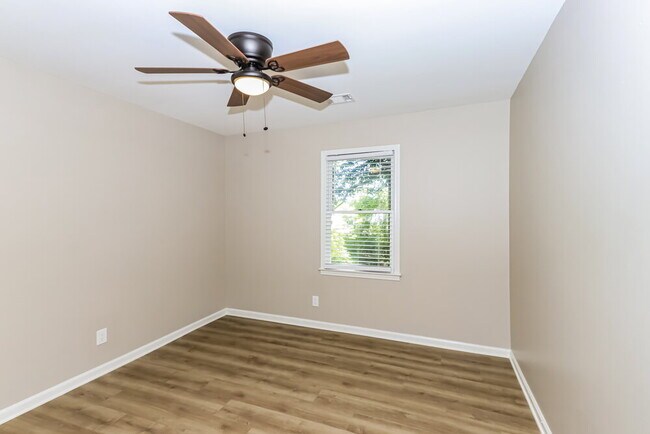 Building Photo - 1612 Carriage Hills Dr