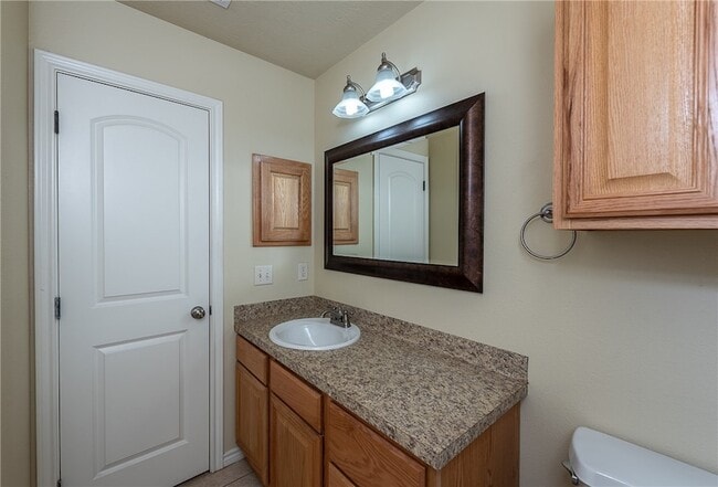 Building Photo - 3858 Oldenburg Ln