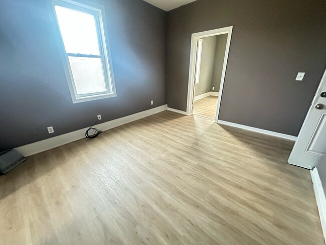 Building Photo - 12 Dawson St