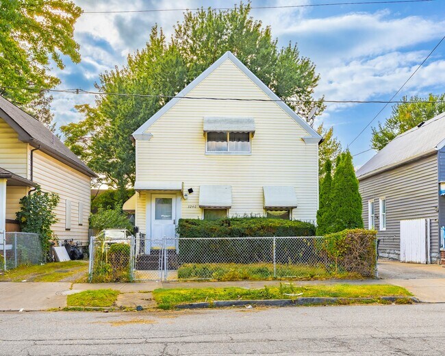 Building Photo - 3240 W 56th St