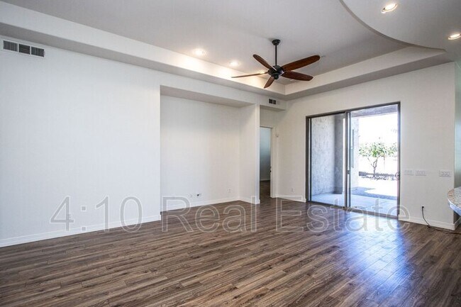 Building Photo - 14590 W Hidden Terrace Loop