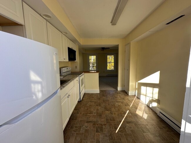 Building Photo - 21 Nelson St