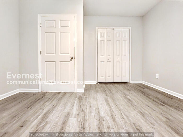 Building Photo - 1903 Pinedale Pl