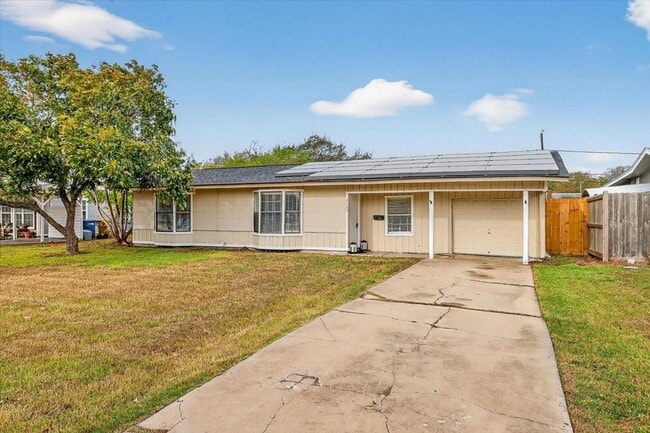 Building Photo - 4729 Prinston- 4bed/1bath- $1,395/month