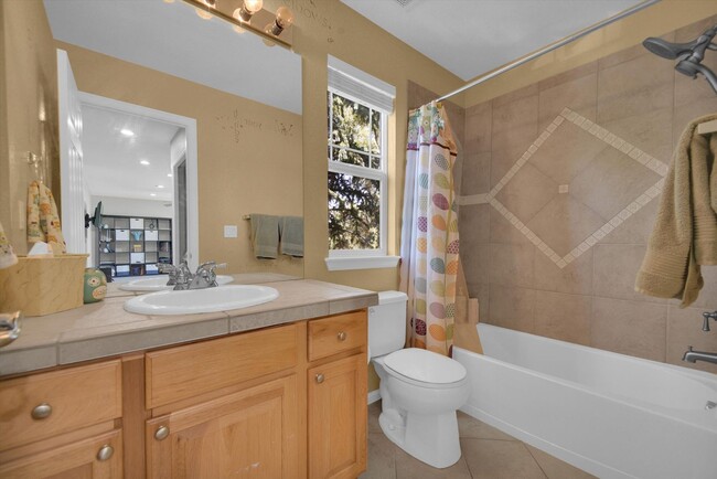 Building Photo - Welcome Home to this beautiful 5-bedroom h...